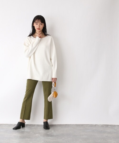 JEANASIS（ジーナシス）の「ハイウエストスリムフレアカラーパンツ（パンツ・アイボリー()/ブラック()/グリーン()/チェリーレッド()）」の6枚目の写真