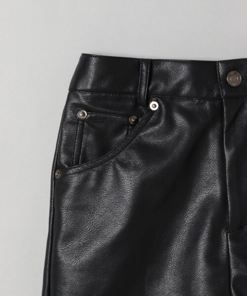 JEANASIS（ジーナシス）の「レザーバックキリカエショートパンツ（パンツ・ブラック()/グリーン()）」の7枚目の写真