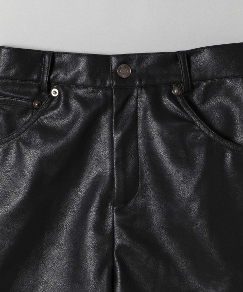 JEANASIS（ジーナシス）の「レザーバックキリカエショートパンツ（パンツ・ブラック()/グリーン()）」の5枚目の写真