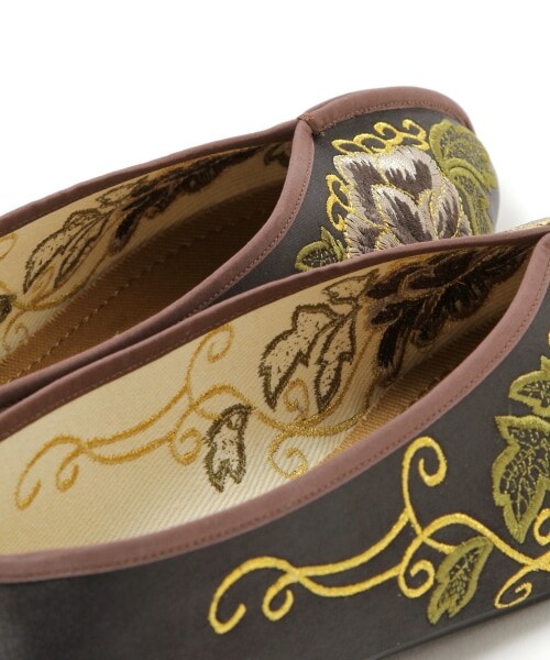 LOWRYS FARM（ローリーズファーム）の「パイピングシューズ（シューズ・刺繍アイボリー/刺繍ブラック/シルバー/グリーン）」の16枚目の写真