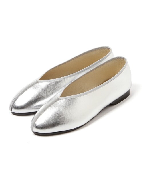 LOWRYS FARM（ローリーズファーム）の「パイピングシューズ（シューズ・刺繍アイボリー/刺繍ブラック/シルバー/グリーン）」の7枚目の写真