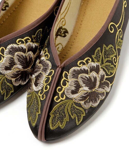 LOWRYS FARM（ローリーズファーム）の「パイピングシューズ（シューズ・刺繍アイボリー/刺繍ブラック/シルバー/グリーン）」の12枚目の写真