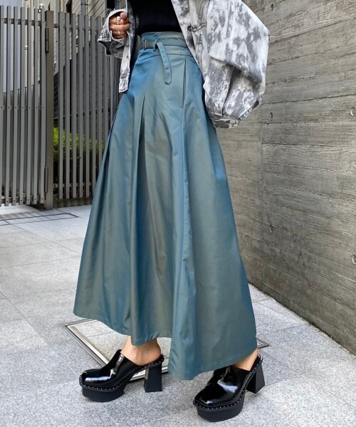 PAGEBOY(ページボーイ)の「シャンブレータックスカート(スカート・モーヴ/グリーン)」の2枚目の写真