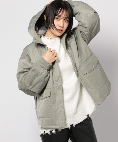 PAGEBOY（ページボーイ）の「ライトナカワタフードブルゾン（ジャケット/アウター・ブラック/オリーブ）」の7枚目の写真