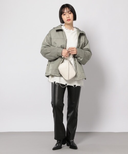 PAGEBOY（ページボーイ）の「ライトナカワタフードブルゾン（ジャケット/アウター・ブラック/オリーブ）」の8枚目の写真