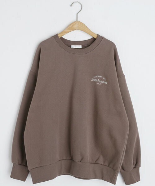 DHOLIC（ディーホリック）の「裏起毛刺繍レタリングスウェット（スウェット・レディース・ホワイト/イエロー/グリーン/ブラウン・FREE）」の2枚目の写真
