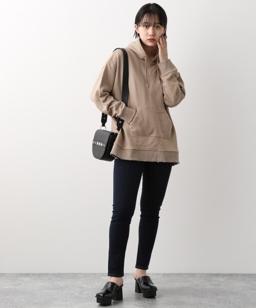 PAGEBOY（ページボーイ）の「【WEB先行予約】クラシックスキニー（パンツ・レディース・ブラック/インディゴ・25inch(Sサイズ), 26inch(Mサイズ), 27inch(Lサイズ)）」の6枚目の写真