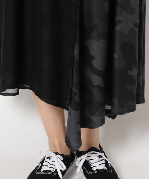 AVIREX（アヴィレックス）の「カモ シフォンコンビ レイヤードスカート/ CAMO CHIFFON COMBI LAYERED SKIRT（スカート・WHITE/CAMO/CHARCOL/CAMO/OLIVE/CAMO・F）」の6枚目の写真