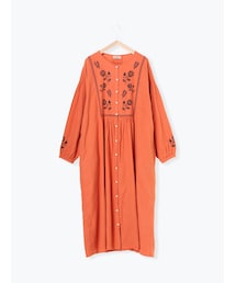 Samansa Mos2（サマンサ モスモス）の「胸元切替刺繍ワンピース