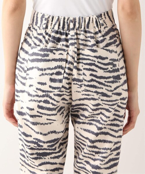 B.C STOCK（ベーセーストック）の「ゼブラプリントフレアパンツ（パンツ・ナチュラル/フリー/在庫あり）」の11枚目の写真