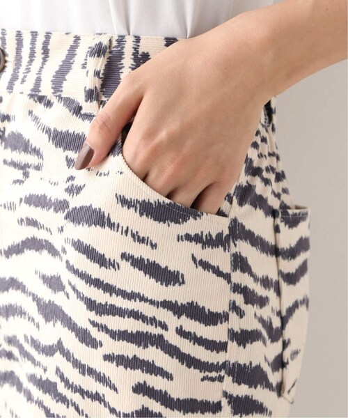 B.C STOCK（ベーセーストック）の「ゼブラプリントフレアパンツ（パンツ・ナチュラル/フリー/在庫あり）」の13枚目の写真