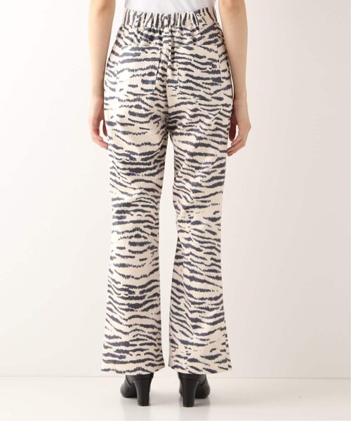 B.C STOCK（ベーセーストック）の「ゼブラプリントフレアパンツ（パンツ・ナチュラル/フリー/在庫あり）」の9枚目の写真