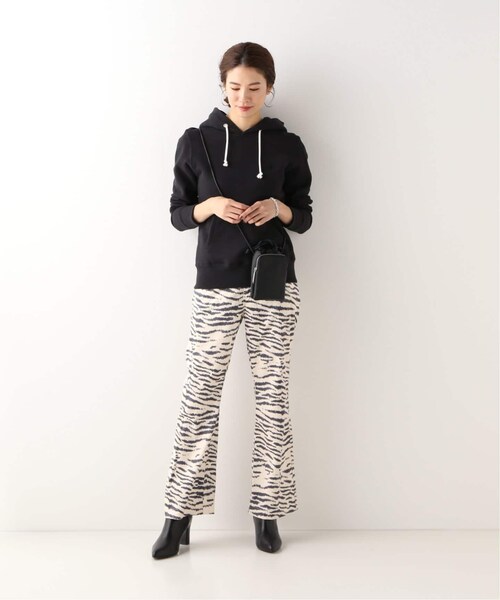 B.C STOCK（ベーセーストック）の「ゼブラプリントフレアパンツ（パンツ・ナチュラル/フリー/在庫あり）」の3枚目の写真