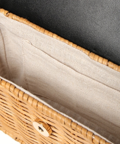 Andemiu（アンデミュウ）の「ラタンフラップバッグ（バッグ・ブラック/キャメル）」の16枚目の写真