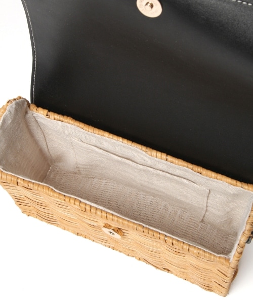 Andemiu（アンデミュウ）の「ラタンフラップバッグ（バッグ・ブラック/キャメル）」の15枚目の写真