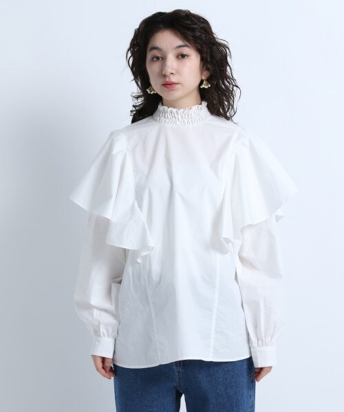 JEANASIS（ジーナシス）の「Shirring&FrillShirt（トップス・ホワイト()）」の4枚目の写真