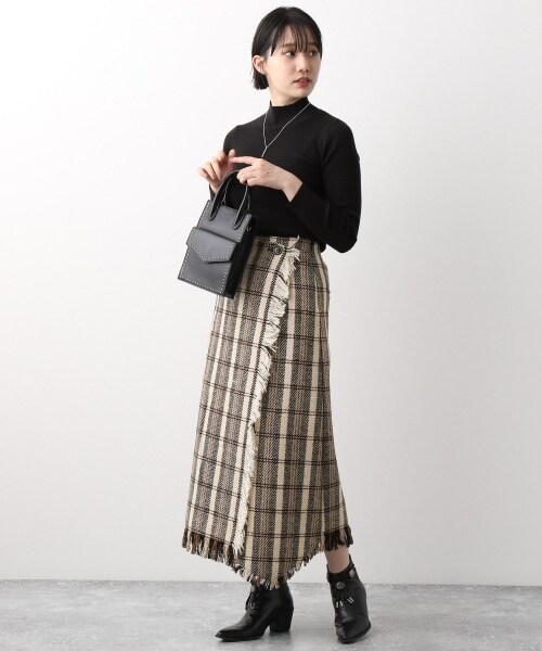 PAGEBOY（ページボーイ）の「ウールチェックラップスカート（スカート・オフホワイト/ブラック）」の3枚目の写真