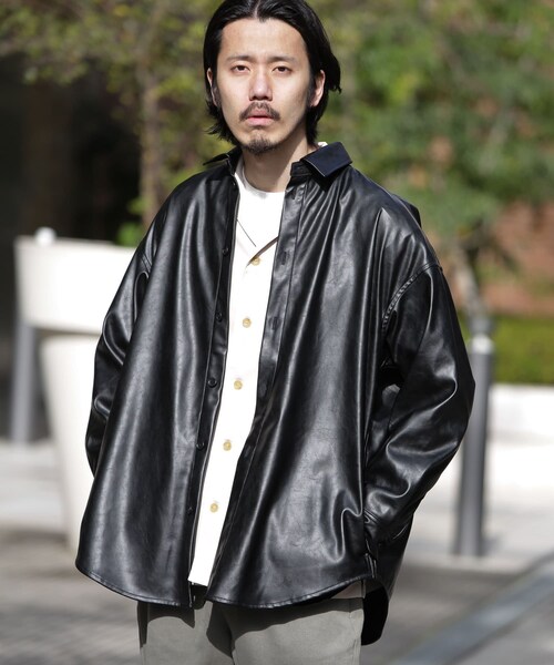 URBAN RESEARCH Sonny Label(アーバンリサーチサニーレーベル)の「ヴィーガンレザーシャツ(その他・メンズ・ベージュ/ブラック・FREE)」の3枚目の写真