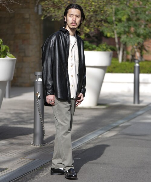 URBAN RESEARCH Sonny Label(アーバンリサーチサニーレーベル)の「ヴィーガンレザーシャツ(その他・メンズ・ベージュ/ブラック・FREE)」の4枚目の写真