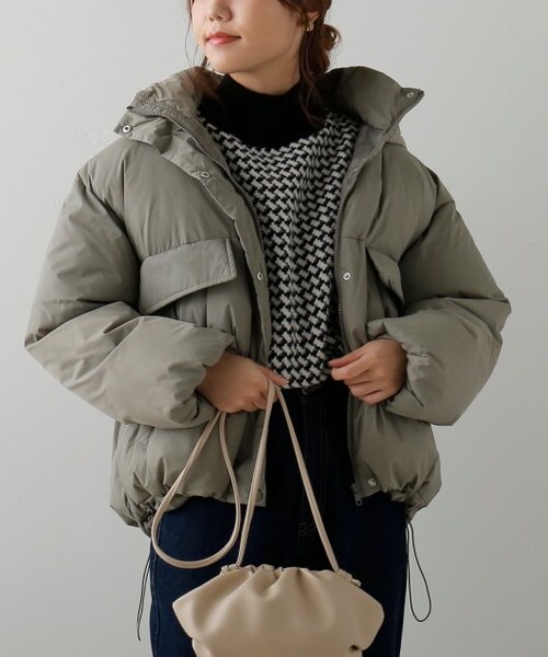 frames RAY CASSIN（フレームスレイカズン）の「フラップポケットオーバーサイズダウン（ジャケット/アウター・レディース・黒/カーキ/ベージュ・FREE）」の2枚目の写真