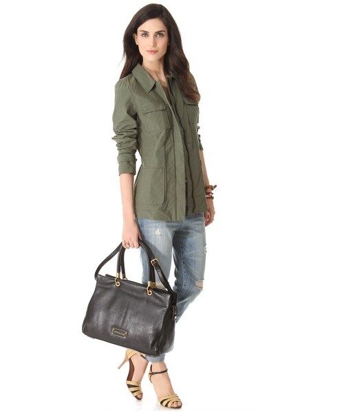 Marc by Marc Jacobs(マークバイマークジェイコブス)の「Marc by Marc Jacobs Too Hot to Handle Tote(ショルダーバッグ・Black・One Size)」の2枚目の写真