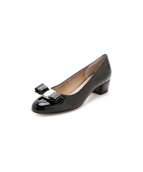 FERRAGAMO(フェラガモ)の「Salvatore Ferragamo Vara Low Pumps(パンプス・Black・10/7/11/5/9/9.5/8.5/6/7.5/8/5.5)」の1枚目の写真