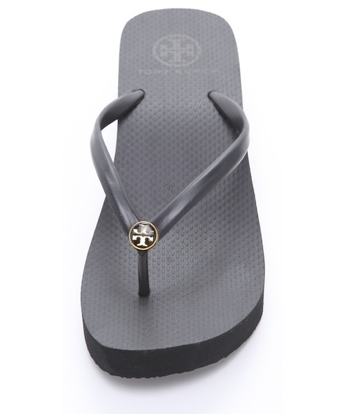TORY BURCH（トリーバーチ）の「Tory Burch Wedge Thin Flip Flops（サンダル・Khaki/khaki/Black/Black・8/10/9）」の8枚目の写真