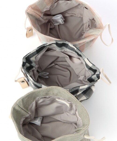 studio CLIP（スタディオクリップ）の「プリントオンアソート巾着バッグ（バッグ・グレージュ/ブラック/ピンク/キナリ/イエロー/ネイビー）」の22枚目の写真