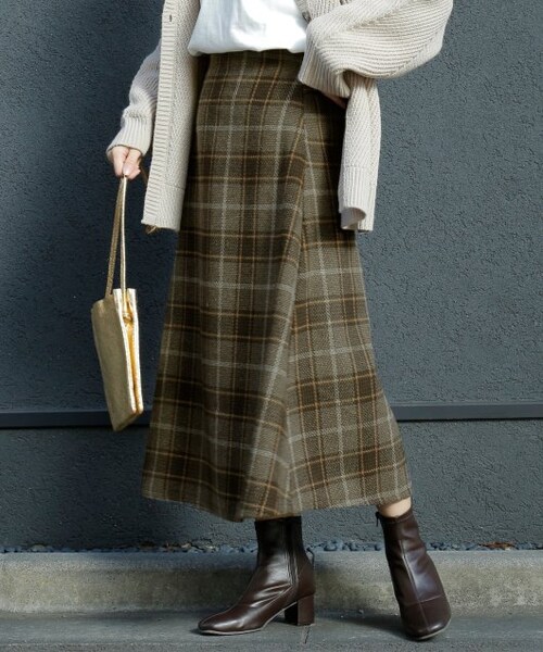 frames RAY CASSIN（フレームスレイカズン）の「BIGチェックAラインスカート（スカート・レディース・ベージュ/ブラウン/オフ白・FREE）」の2枚目の写真