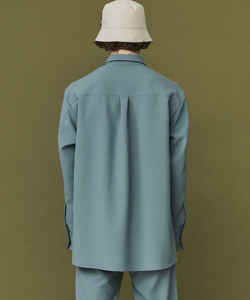 【週末限定値下げ】CULLNI クルニ　グリーンストライプ　ブルー　【Ｓ】 Leather Mini wallet With A Clasp（財布）｜CULLNI（クルニ）の