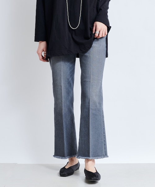DouDou（ドゥドゥ）の「9丈セミフレアデニム（デニムパンツ・レディース・ライトベージュ/ブルー/グレー・36/38）」の2枚目の写真