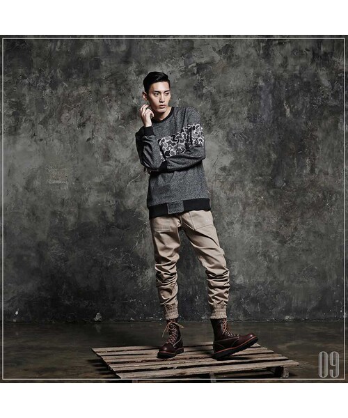 ROMANTIC CROWN（ロマンティッククラウン）の「OUT POCKET CREWNECK（その他・メンズ・BLK・S/M/L/XL）」の4枚目の写真