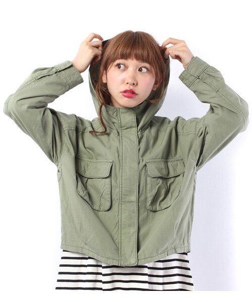 PAGEBOY（ページボーイ）の「フード付きミリタリーブルゾン（ジャケット/アウター・レディース・ベージュ/カーキ）」の10枚目の写真