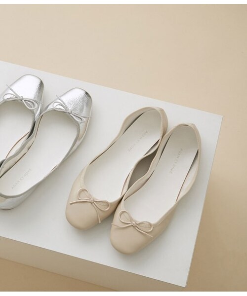 ADAM ET ROPE'（アダムエロペ）の「メタリックバレエシューズ（シューズ・レディース・オレンジ/シルバー/クリーム/ブラック・23.5/23.0/24.0/24.5/22.5）」の2枚目の写真