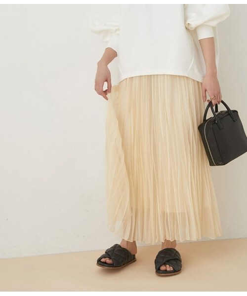 ADAM ET ROPE'（アダムエロペ）の「オーガンジーハリケーンプリーツスカート（スカート・レディース・クリーム系/グレー系・F）」の2枚目の写真