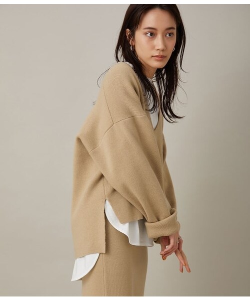 ADAM ET ROPE'(アダムエロペ)の「【セットアイテム】ロンT付きスムースチュニック(トップス・レディース・ホワイト/ベージュ・F)」の2枚目の写真