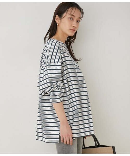 ADAM ET ROPE'(アダムエロペ)の「【WEB限定】BIGボーダープルオーバー(トップス・レディース・ブラック系/ホワイト系/ネイビー系・F)」の3枚目の写真