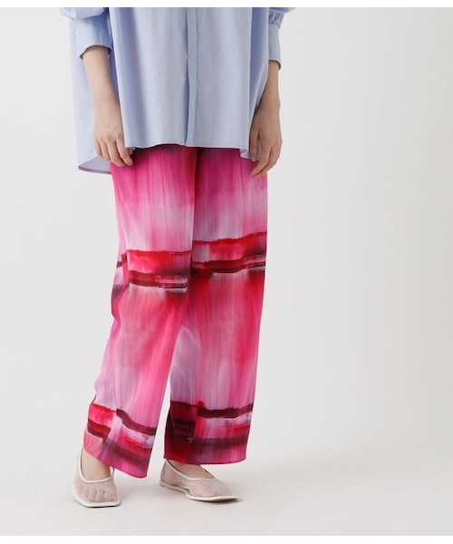 ADAM ET ROPE'(アダムエロペ)の「デシンプリントイージーパンツ(パンツ・レディース・ブラック系/ピンク・F)」の2枚目の写真