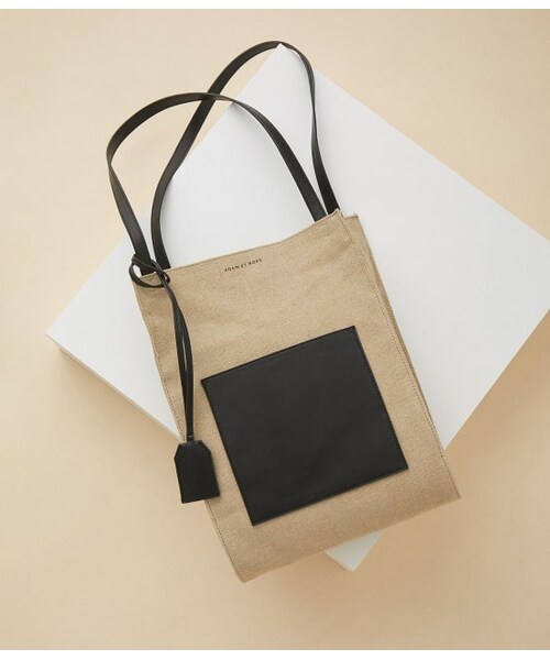 ADAM ET ROPE'(アダムエロペ)の「レザーポケットコンビトート(バッグ・レディース・ブラック・F)」の1枚目の写真