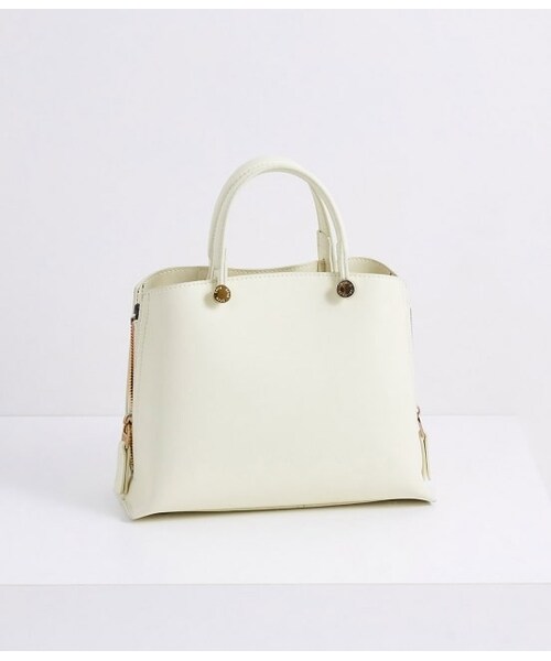 ROPE'(ロペ)の「【E'POR】【一部WEB限定】Y bag Mini(バッグ・レディース・ダークブラウン/イエロー/ブルー系/ブラウン/オフホワイト/ホワイト系2/ブラック/ベージュ・F)」の8枚目の写真