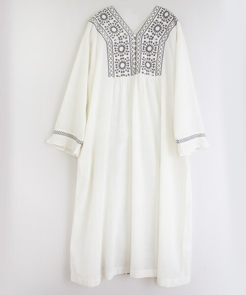 Rna N アールエヌエーエヌ の 2月中旬納期 D1534 モロッコ風クロスステッチワンピース ワンピース ドレス Wear