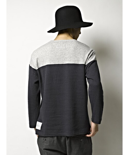 WHIZLIMITED（ウィズリミテッド）の「SPLIT 8/S（トップス・GRY/RED/BLK・M/L/XL）」の2枚目の写真