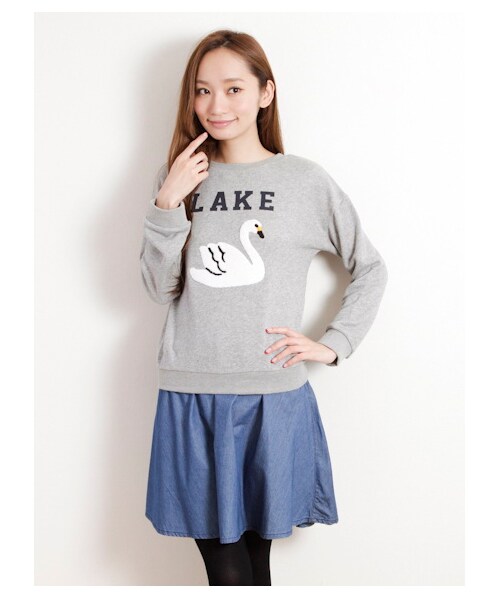 E hyphen world gallery（イーハイフンワールドギャラリー）の「・スワン刺繍スエットプルオーバー（カットソー・レディース・アイボリー/杢グレー/ダークネイビー・F）」の2枚目の写真