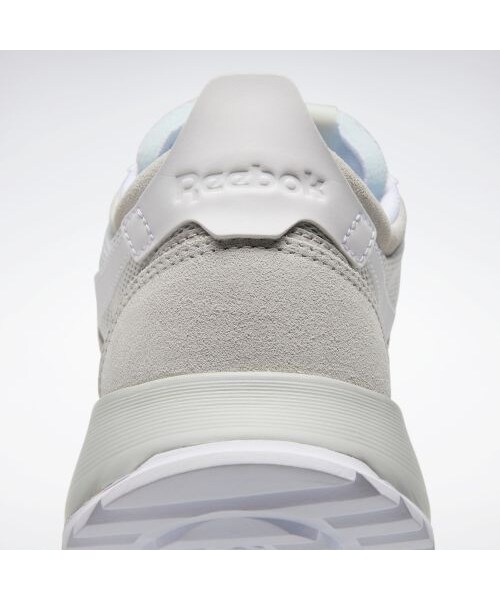 Reebok（リーボック）の「クラシック レザー / Classic Leather Legacy Shoes（シューズ・ブラック/トゥルーグレー/トゥルーグレー(FY7377)/ホワイト/トゥルーグレー/スカルグレー(FY7379)）」の17枚目の写真