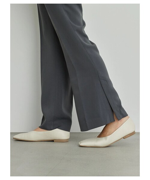 AMERICAN HOLIC（アメリカンホリック）の「【先行予約】ふっくらクッションスクエアステッチフラットシューズ（シューズ・アイボリー/グレー/ブラック/ベージュ/イエロー/ターコイズブルー/ライラック・S/M/L）」の4枚目の写真