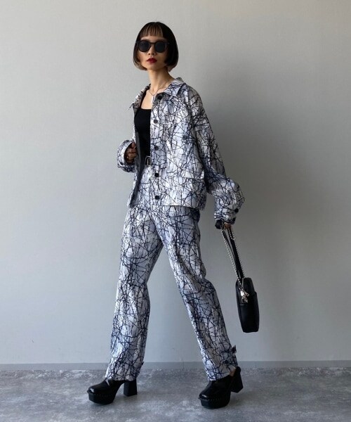 PAGEBOY（ページボーイ）の「【CORE】ブラッシュペイントジャケット【WEB先行予約】（ジャケット/アウター・レディース・ホワイト/ブラック・FREE）」の7枚目の写真