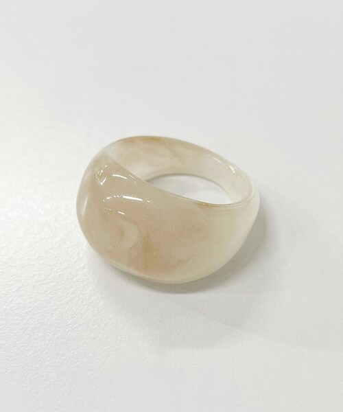 Lattice（Lattice）の「アクリルボリュームリング（リング・レディース・ブラウン/アイボリー/その他・0）」の2枚目の写真