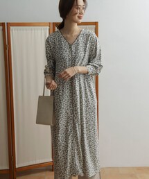 URBAN RESEARCH DOORS（アーバンリサーチドアーズ）の「フラワープリントパイピングワンピース（その他・レディース）」