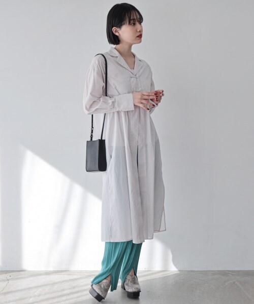 PAGEBOY（ページボーイ）の「【WEB先行予約】シアーボイルチャイナシャツワンピース（ワンピース/ドレス・レディース・オフホワイト/ブラック/グレージュ・F）」の3枚目の写真