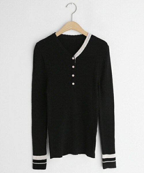 DHOLIC（ディーホリック）の「リブ配色ボタンニット（ニット/セーター・レディース・ブラウン/ライトベージュ/ブラック・ONESIZE）」の2枚目の写真